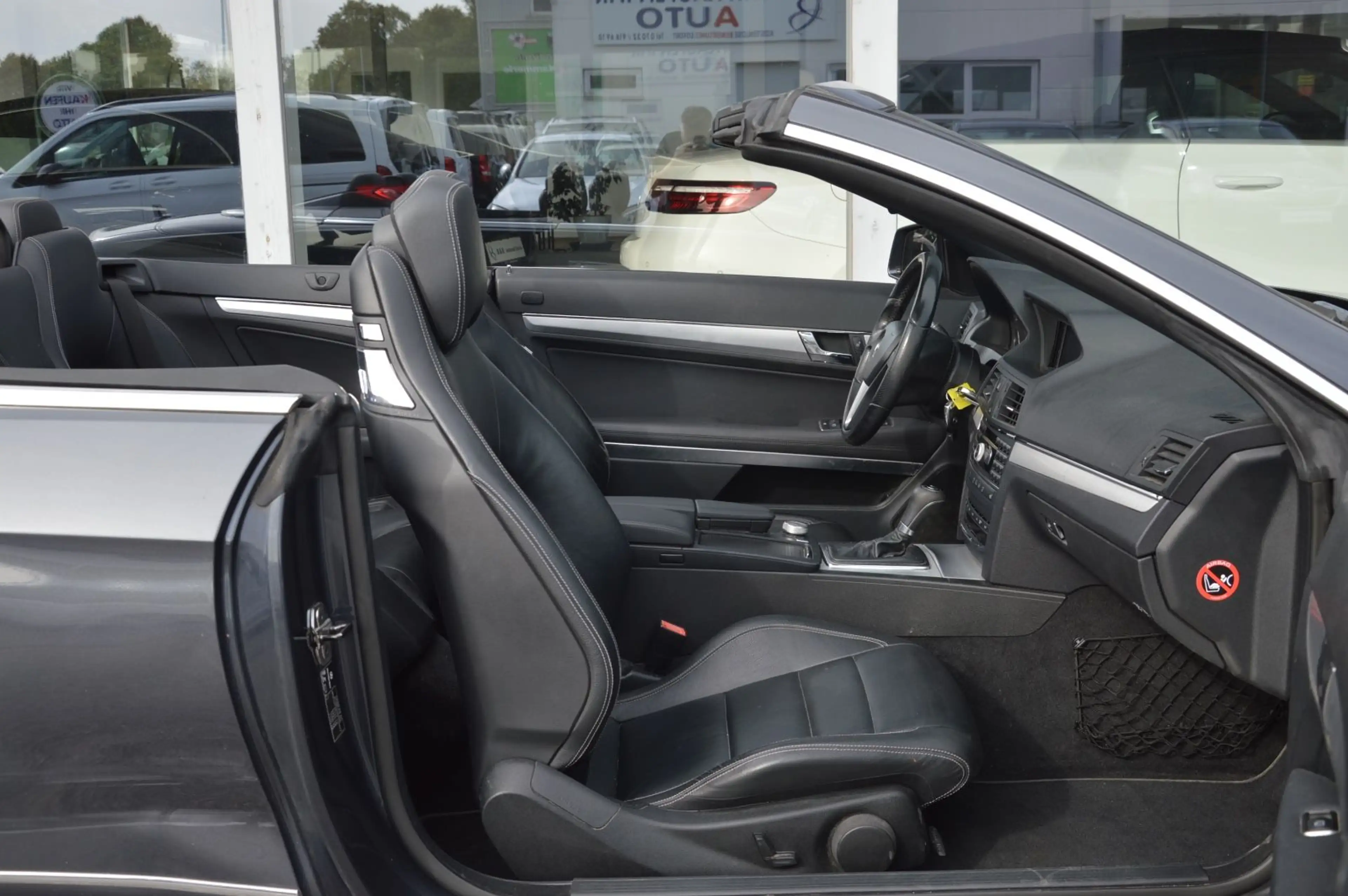 Mercedes-Benz E 250 Cabrio *AIRSCARF* — photo 13