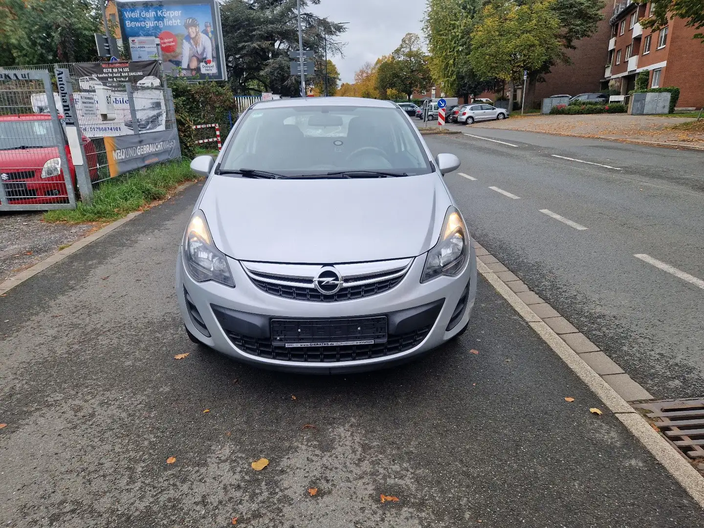 Opel Corsa D Active NAVI;KLIMA;TÜV NEU Silber - 1