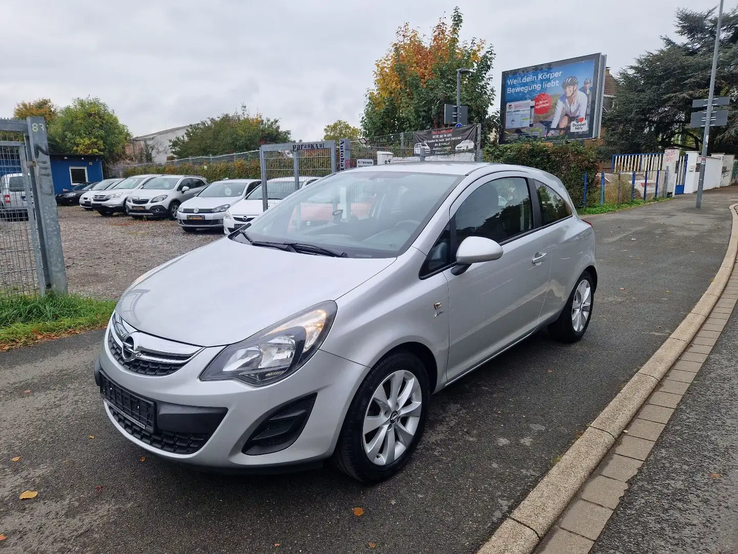 Opel Corsa D Active NAVI;KLIMA;TÜV NEU Silber - 2