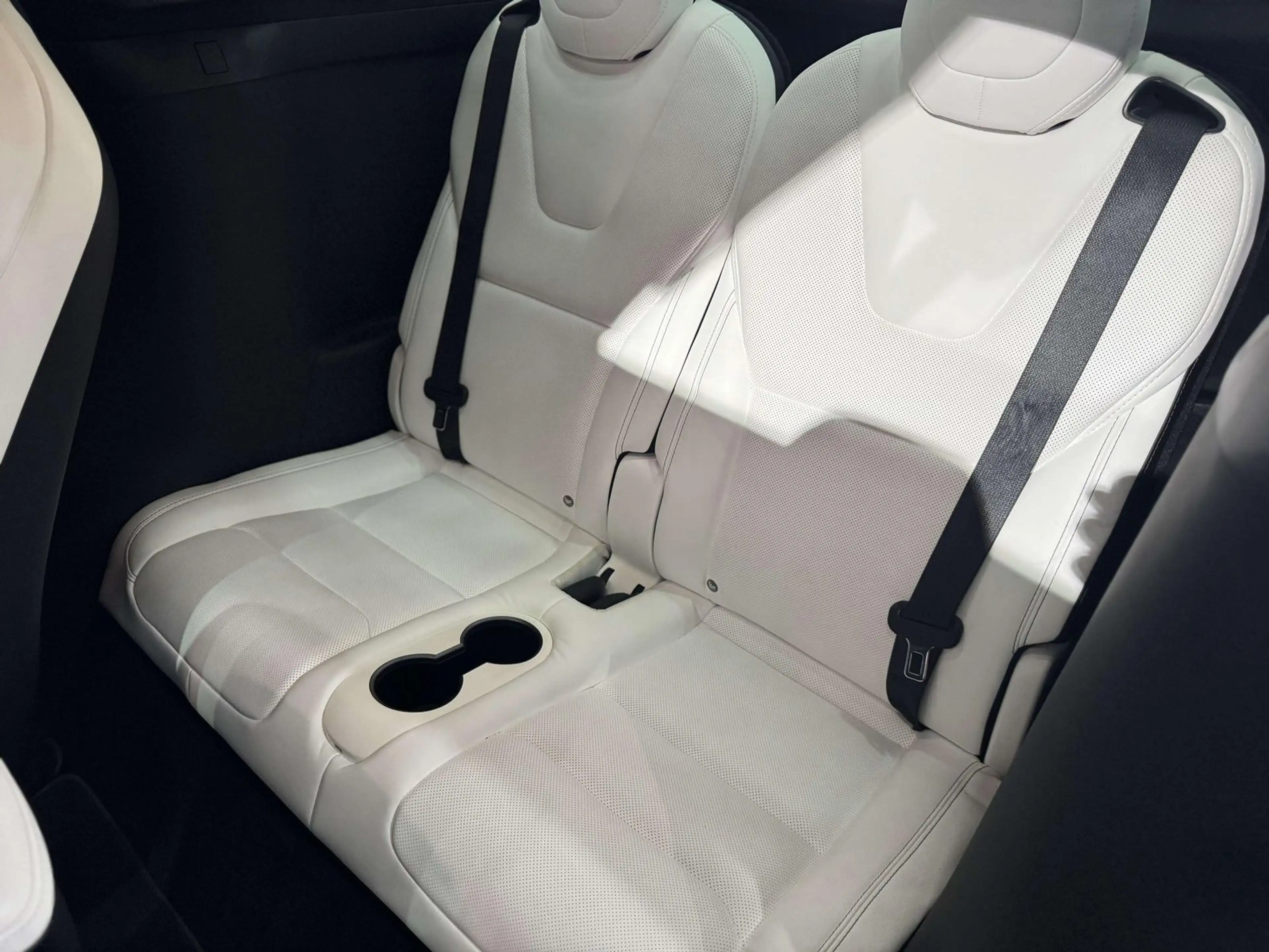Tesla Model X Performance Dual*1.Hand*6 Sitzer*Panorama* — photo 14
