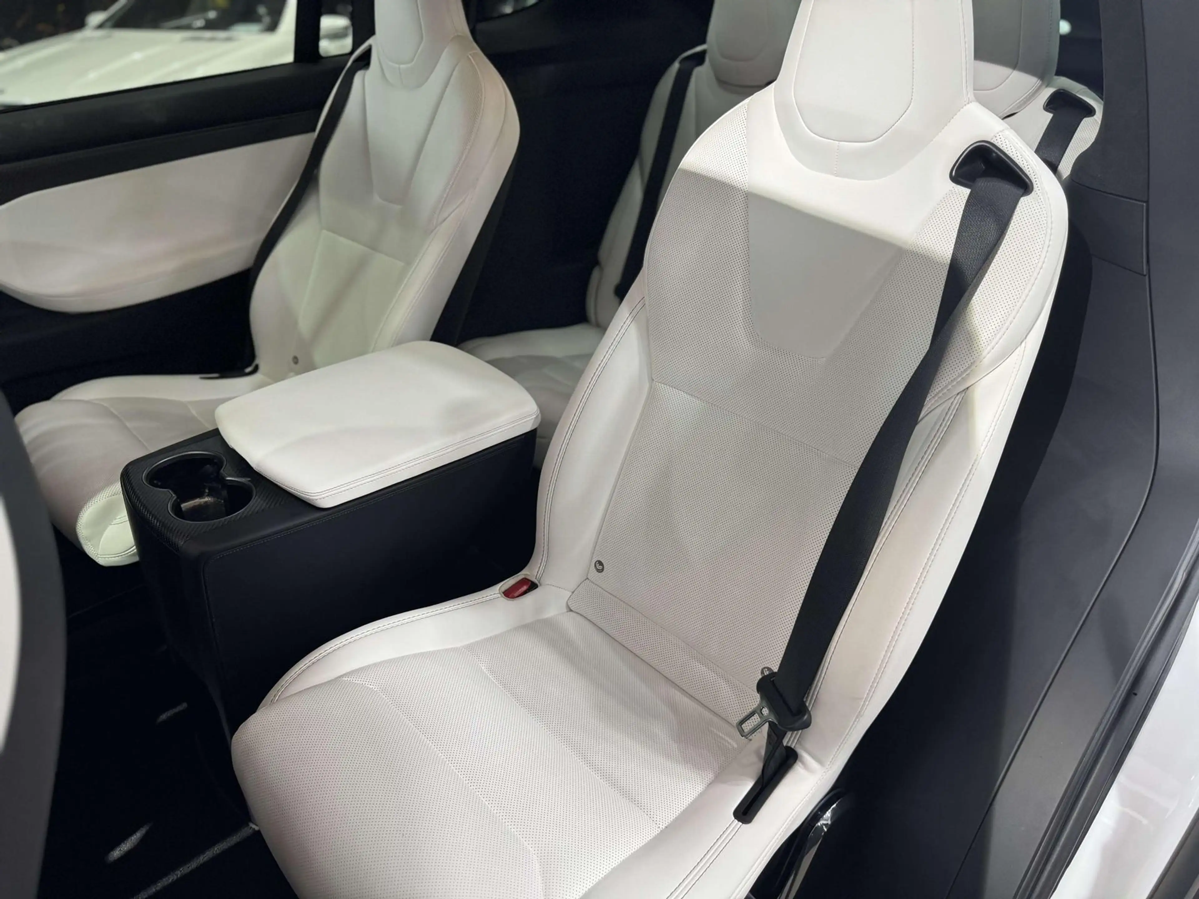 Tesla Model X Performance Dual*1.Hand*6 Sitzer*Panorama* — photo 12