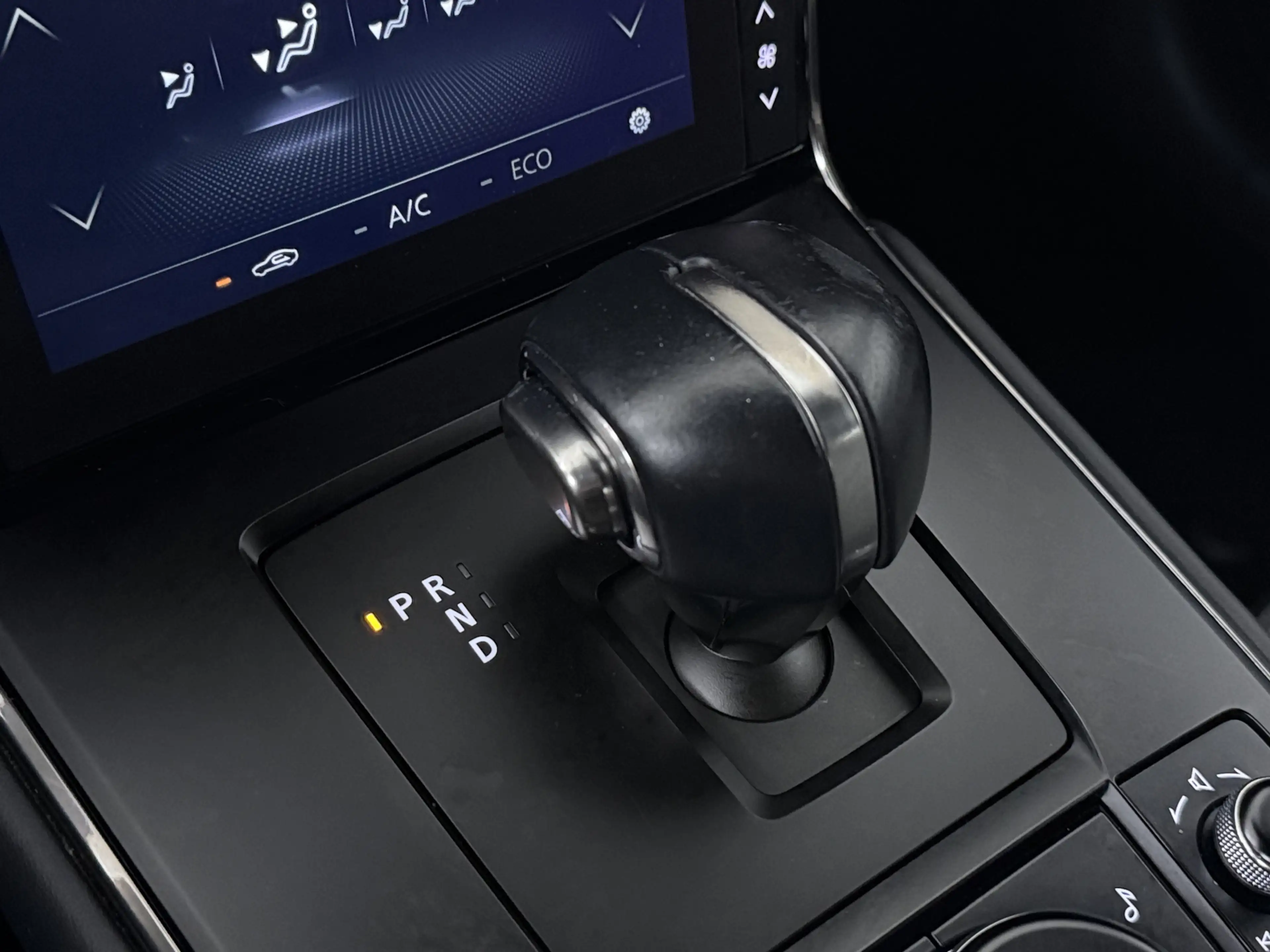 Mazda MX-30 e-SkyActiv 145 Comfort 36 kWh | Stuur-/Stoelverwar — photo 12