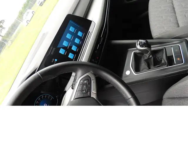 Volkswagen Golf view 7