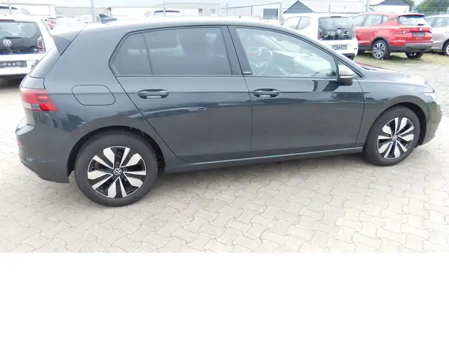 Volkswagen Golf view 2