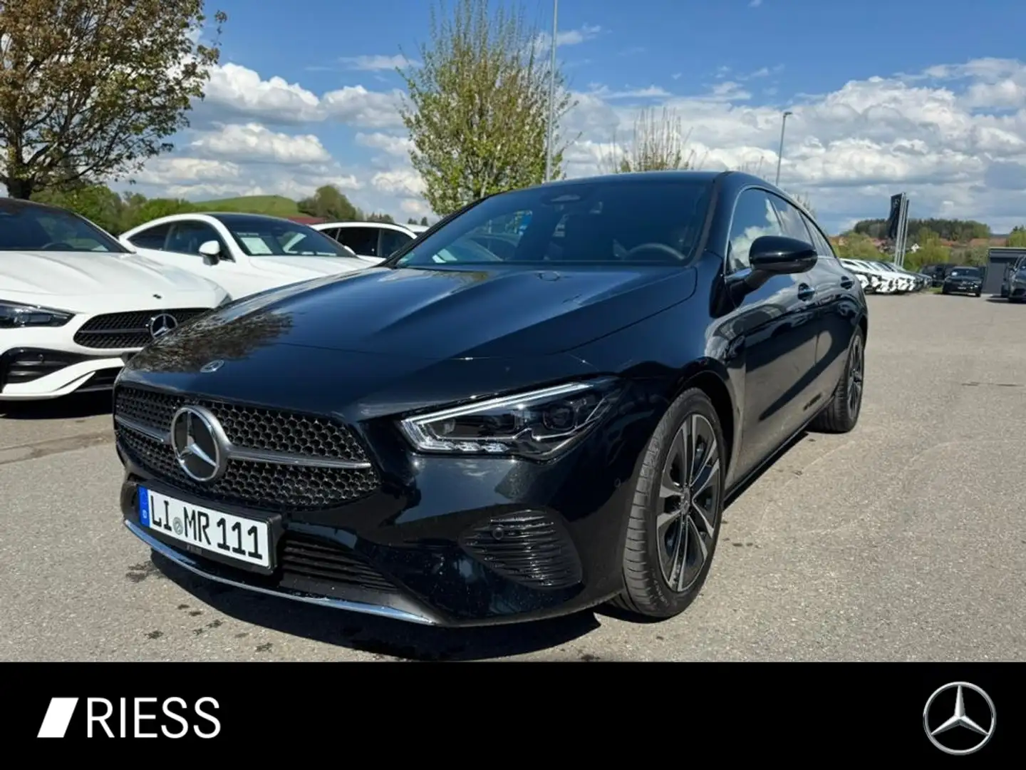 Mercedes-Benz CLA 180 SB PROGRESSIVE+DISTR+AHK+360°+KEYL+TOTWK Schwarz - 1