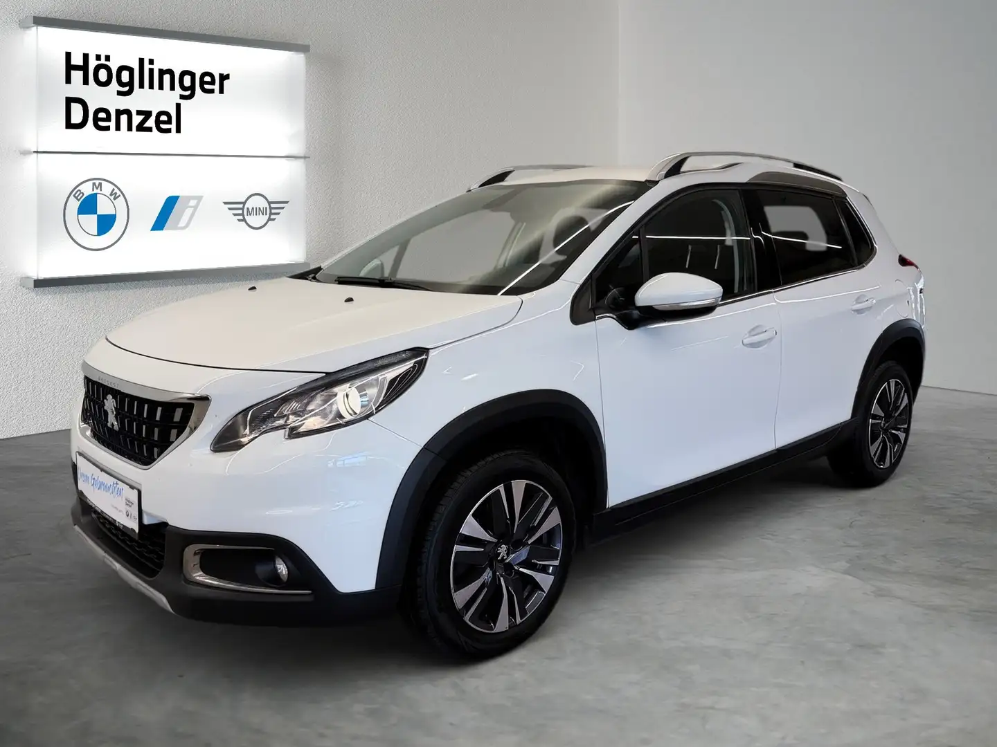 Peugeot 2008 1,2 PureTech 110 S&S Allure Weiß - 2