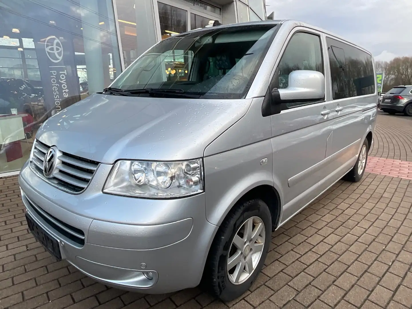 Volkswagen T5 Multivan T5  2.5 TDI Multivan Comfortline Comfortline Plateado - 1