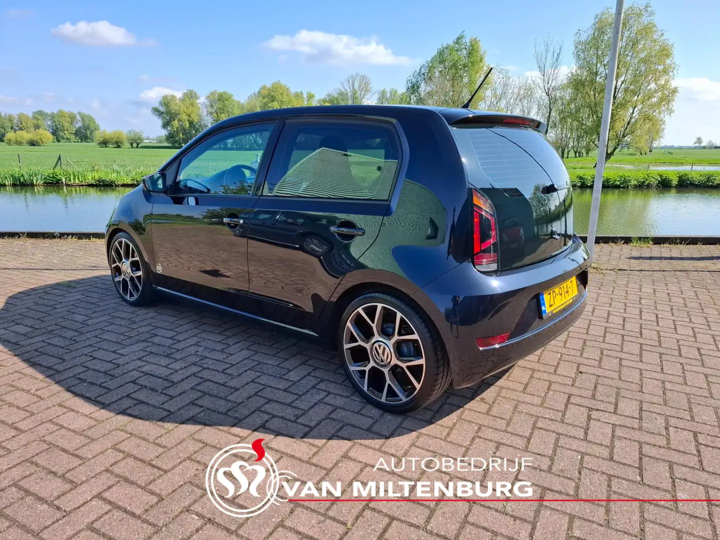 Volkswagen up! 1.0 BMT move up! Airco GTi velgen verlaagd Privacy Zwart - 2