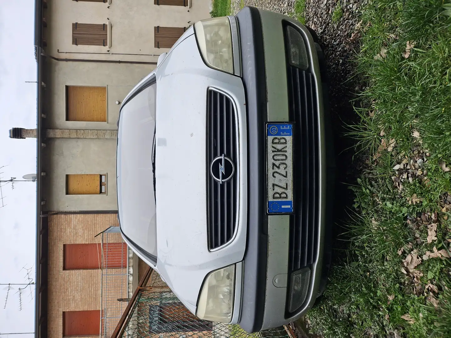 Opel Zafira 2.0 dti 16v Elegance - 1