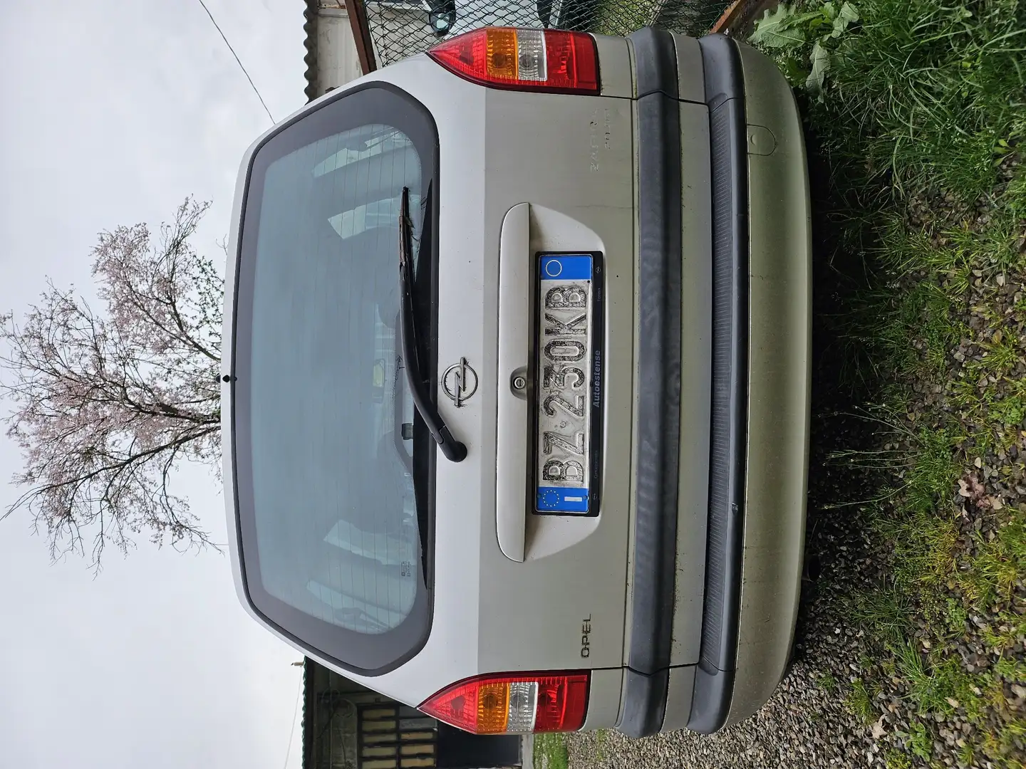 Opel Zafira 2.0 dti 16v Elegance - 2