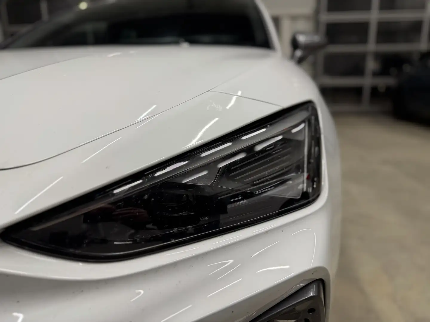 CUPRA Leon ST 1.5eTSI DSG AHK Assist XL Navi Edge Weiß - 2