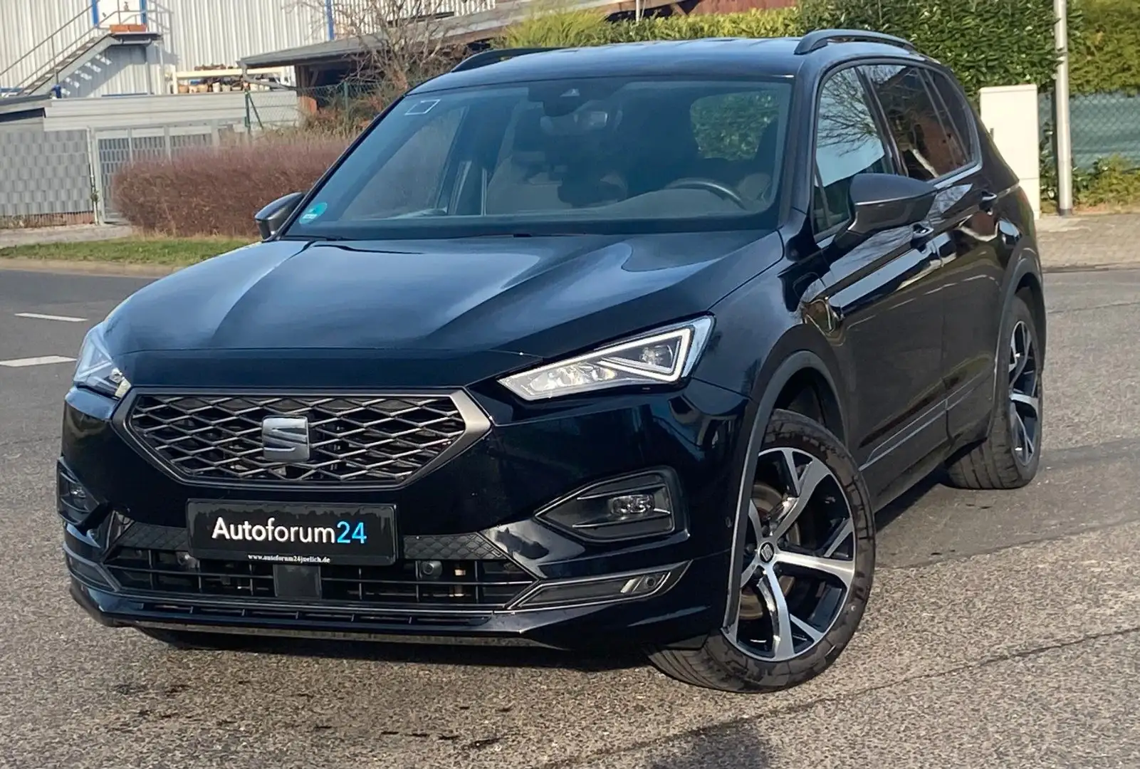 SEAT Tarraco FR e-Hybrid*1.Hand*Autom.*RFK*8-Fach* Schwarz - 1
