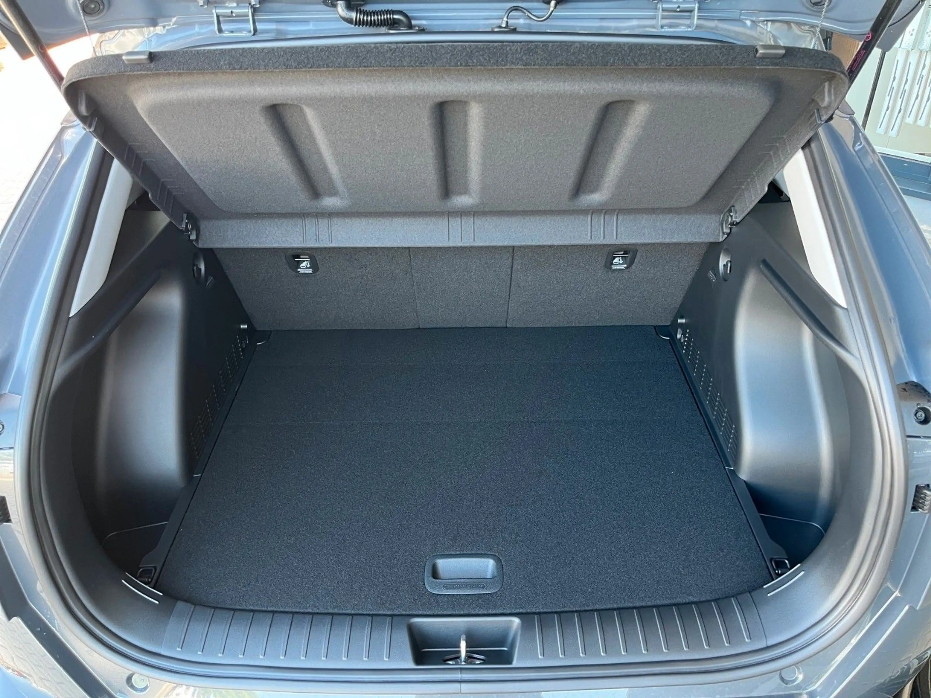 Hyundai KONA Elektro Trend 65 kWh Wärmepumpe LED Navi — photo 8