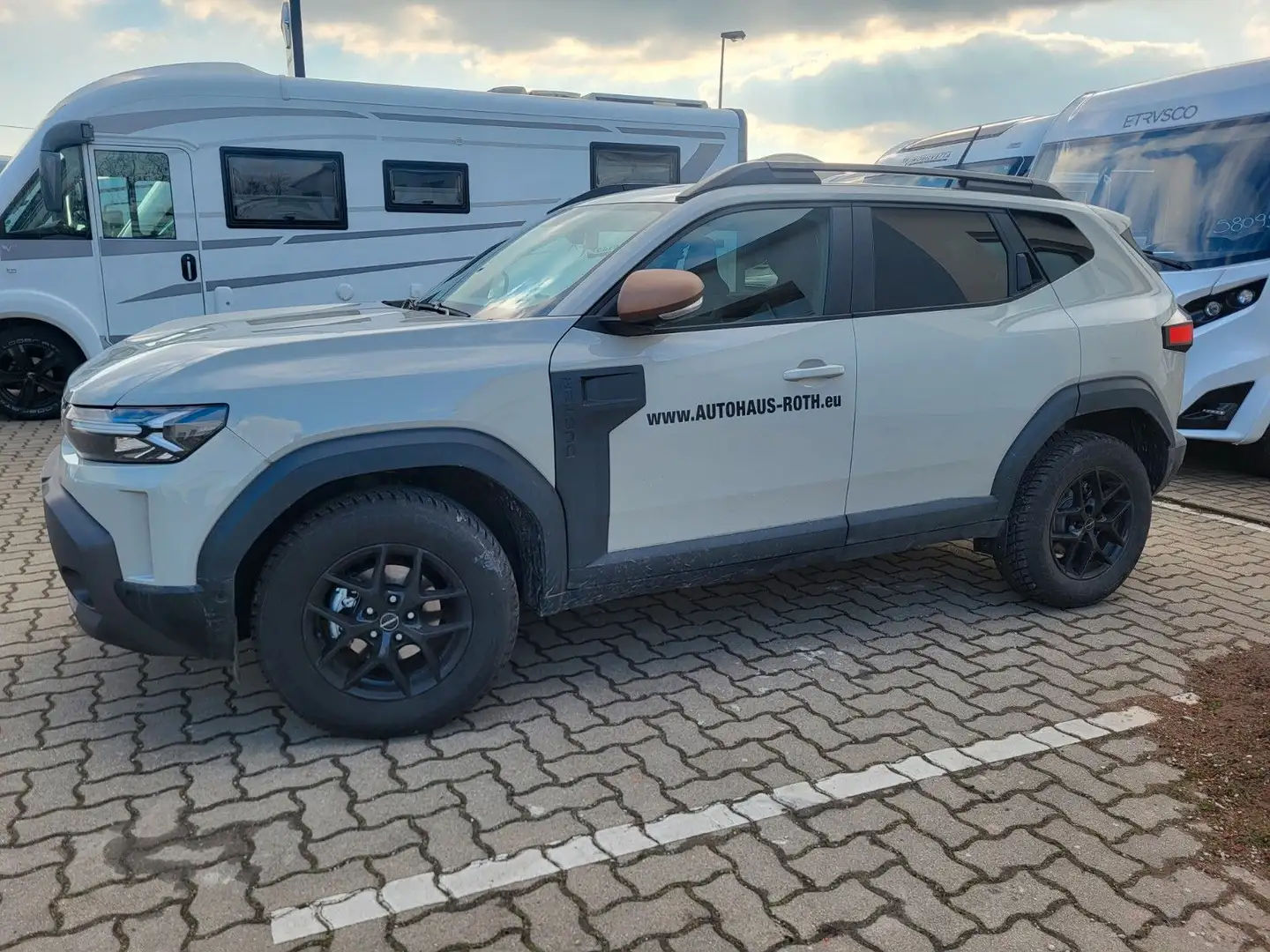 Dacia Duster III TCe 130 Extreme *Winterräder+EXTRAS!* Beige - 2