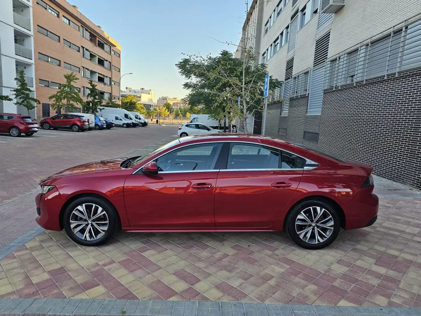 Peugeot 508 1.5BlueHDi S&S Allure 130 Burdeos - 2