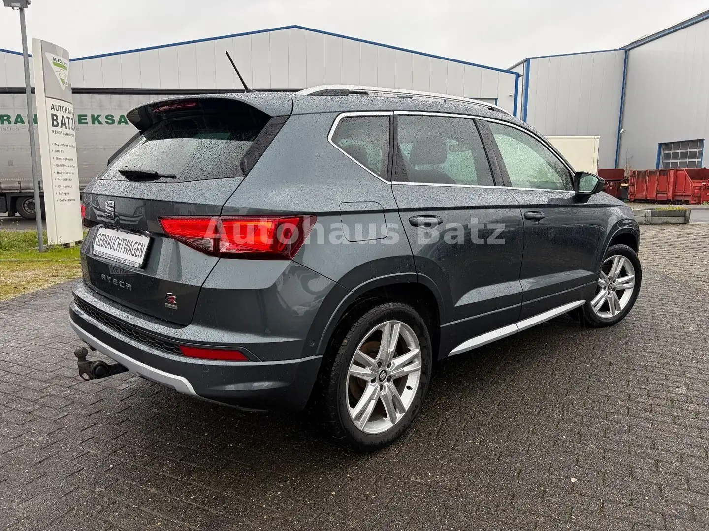 SEAT Ateca FR 4Drive DSG*SHZ*LED*ACC*AHK Grau - 2