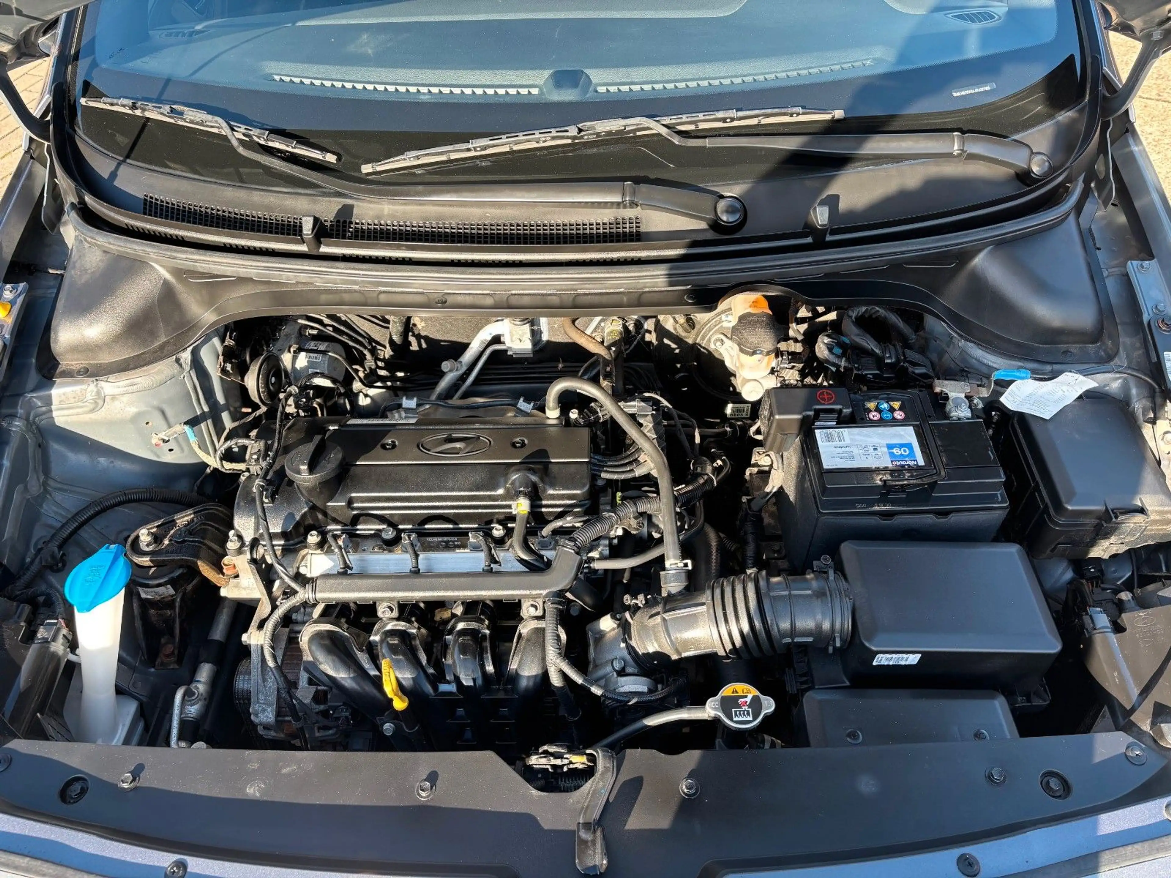 Hyundai i20 Passion — photo 9