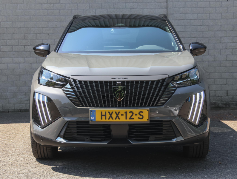 Peugeot e-2008 GT Avantage 54 kWh 156pk | Navigatie | Camera | Ke — photo 6