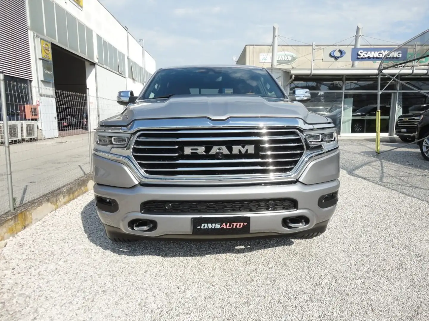Dodge RAM 1500 5.7 GPL V8 Limited Longhorn N1 Argento - 2