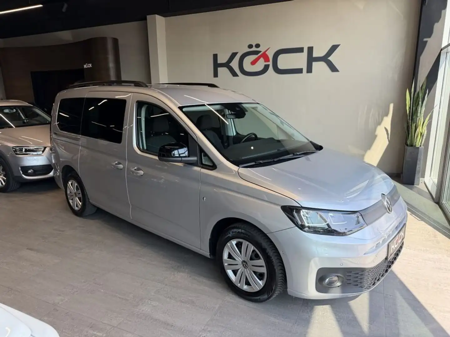 Volkswagen T6 California Caddy Maxi 4Motion *AHK* Silber - 1