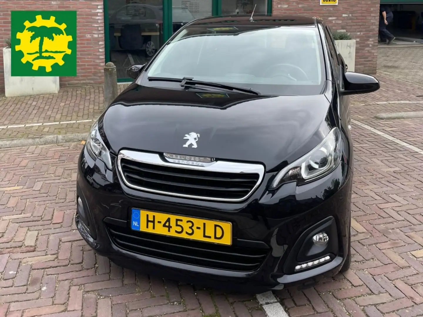 Peugeot 108 1.0 e-VTi Active Zwart - 1