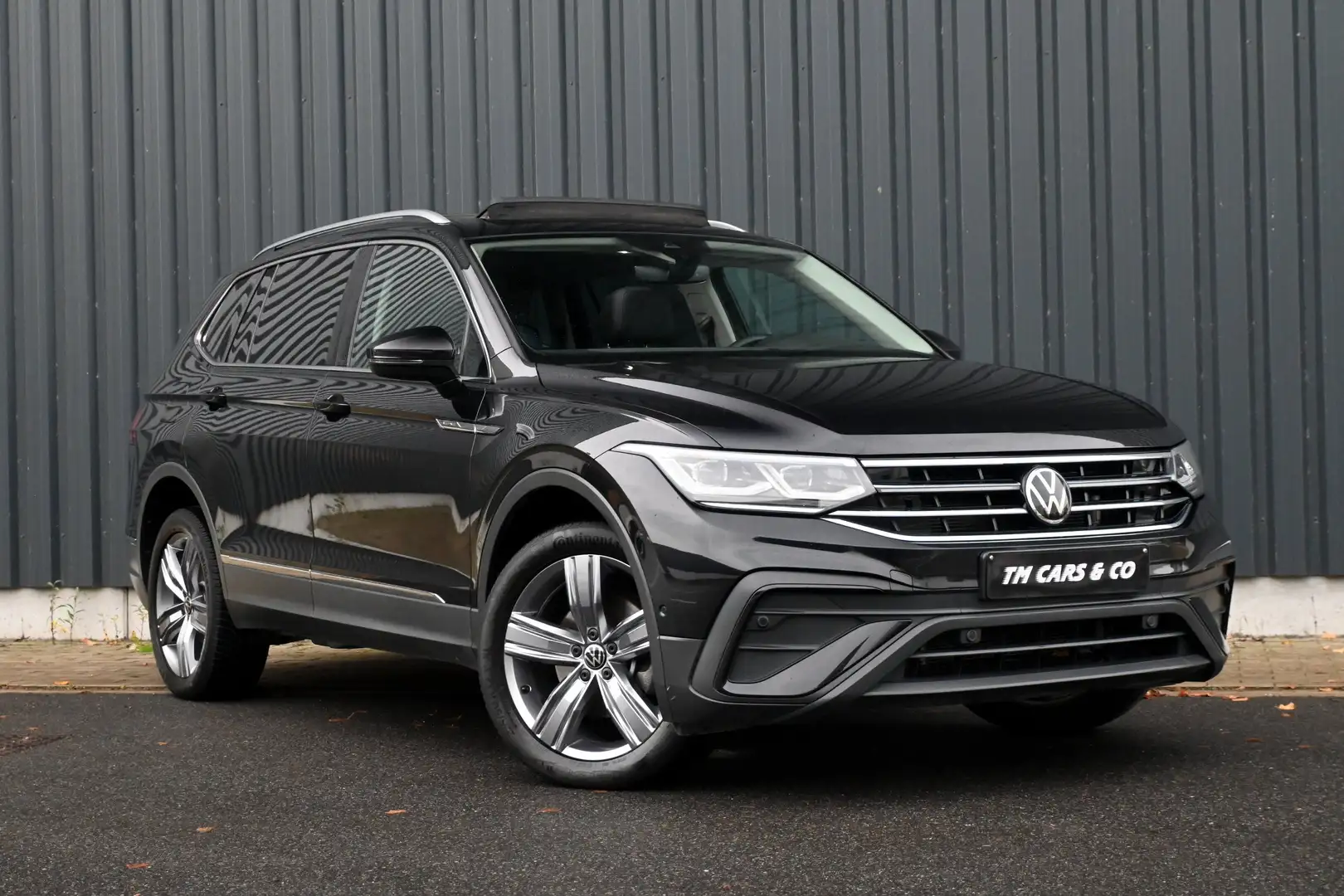 Volkswagen Tiguan Allspace Allspace 2.0TDI 7zit, ACC, Pano, Trekh, Cam, LED, Noir - 1