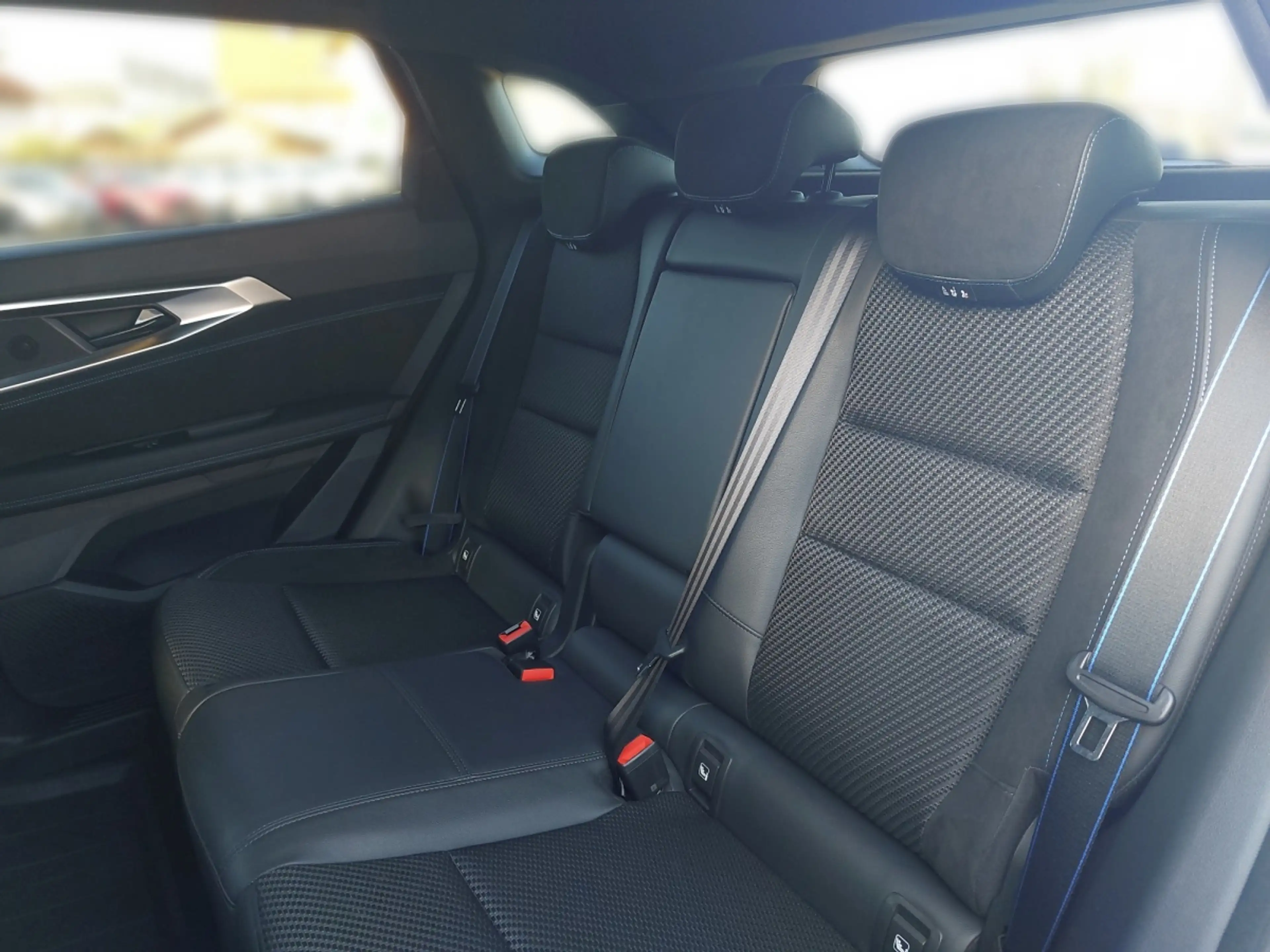 Renault Austral Iconic Esprit Alpine E-Tech Full Hybrid 200 — photo 11