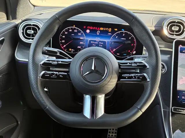 Mercedes-Benz GLC view 13