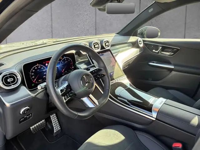 Mercedes-Benz GLC view 11