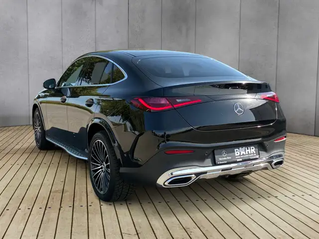 Mercedes-Benz GLC view 3