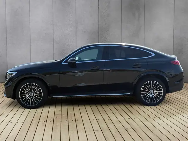 Mercedes-Benz GLC view 2