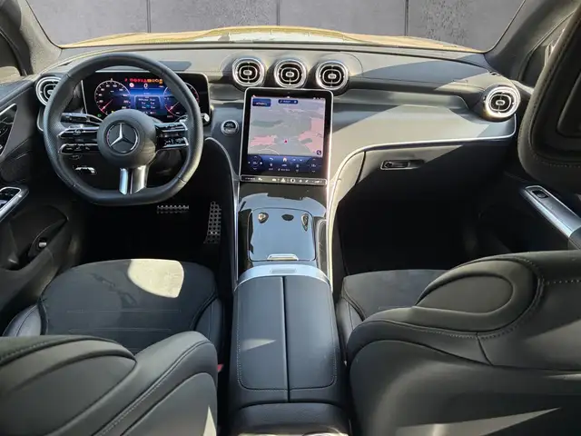 Mercedes-Benz GLC view 4