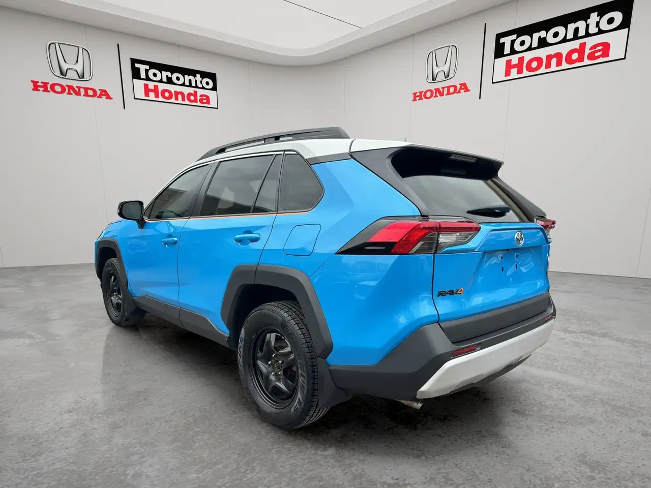Toyota RAV 4 снимка Toyota RAV 4