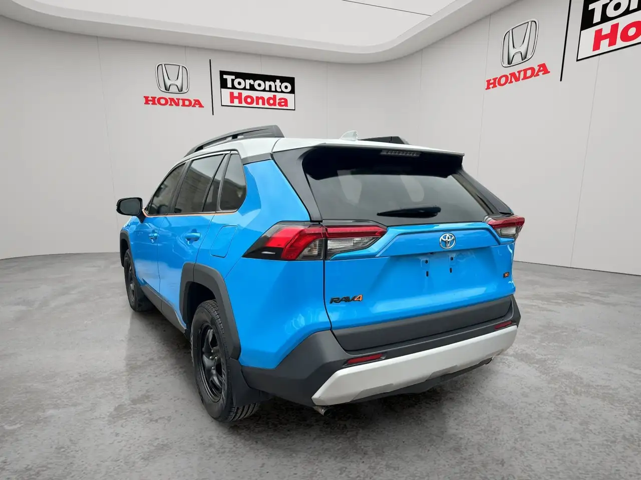 Toyota RAV 4 снимка Toyota RAV 4