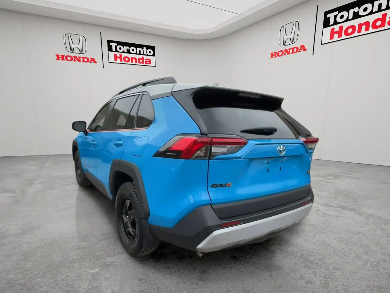 Toyota RAV 4 снимка Toyota RAV 4
