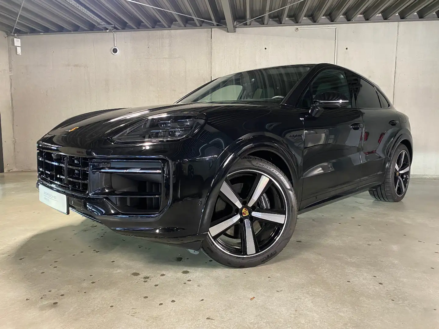 Porsche Cayenne E-Hybrid Coupe | SportDesign schwarz | Zwart - 2