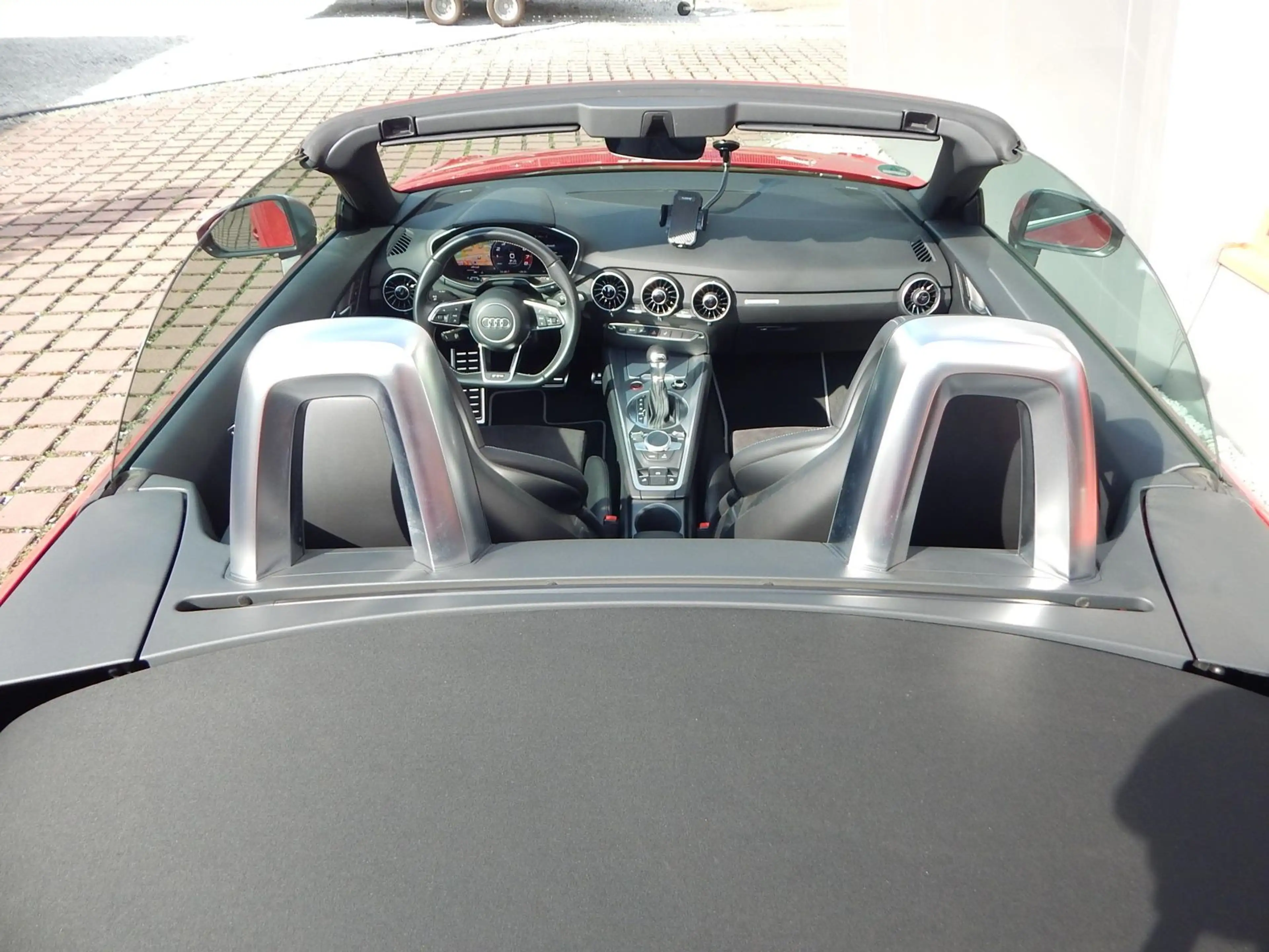 Audi TTS Roadster 2.0 TFSI quattro Sport — photo 15