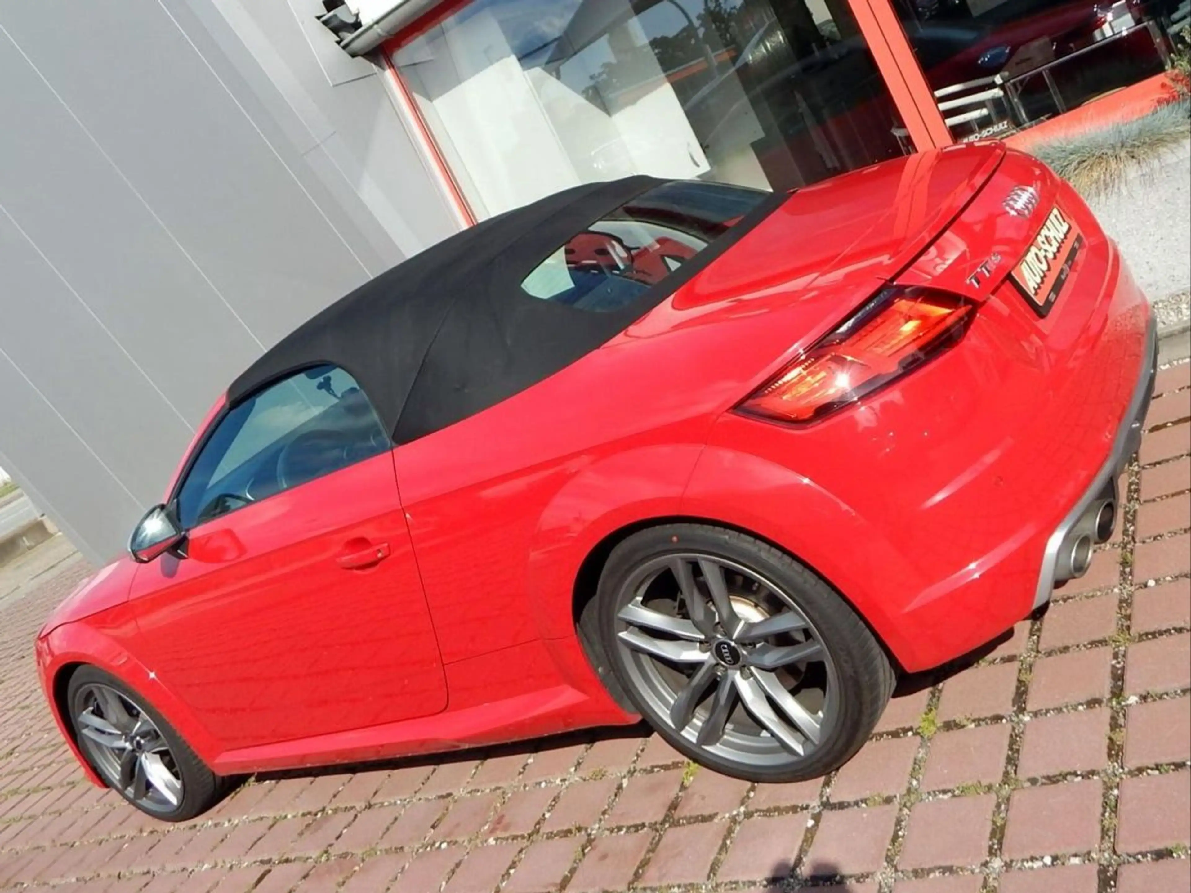 Audi TTS Roadster 2.0 TFSI quattro Sport — photo 3