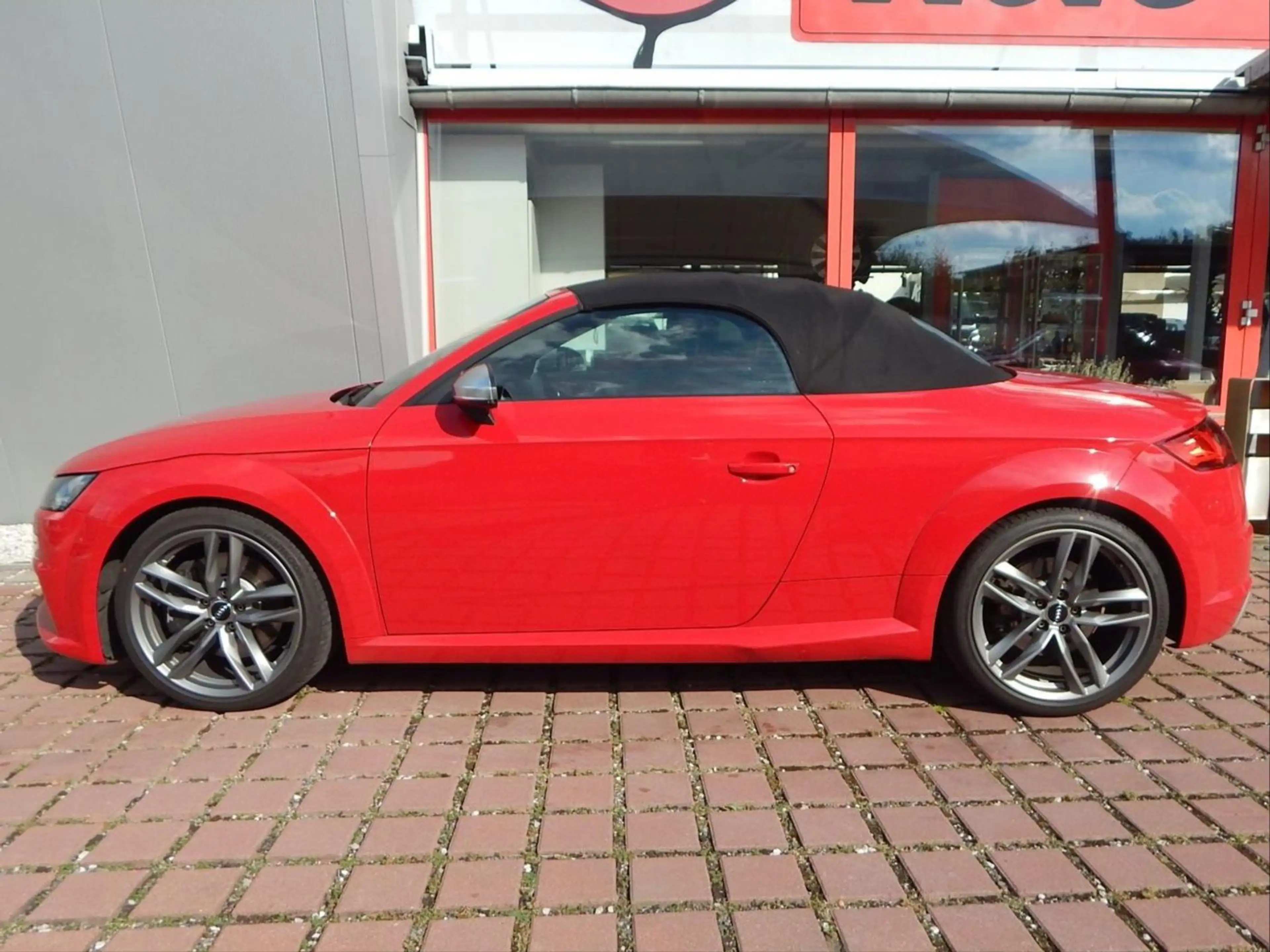 Audi TTS Roadster 2.0 TFSI quattro Sport — photo 7
