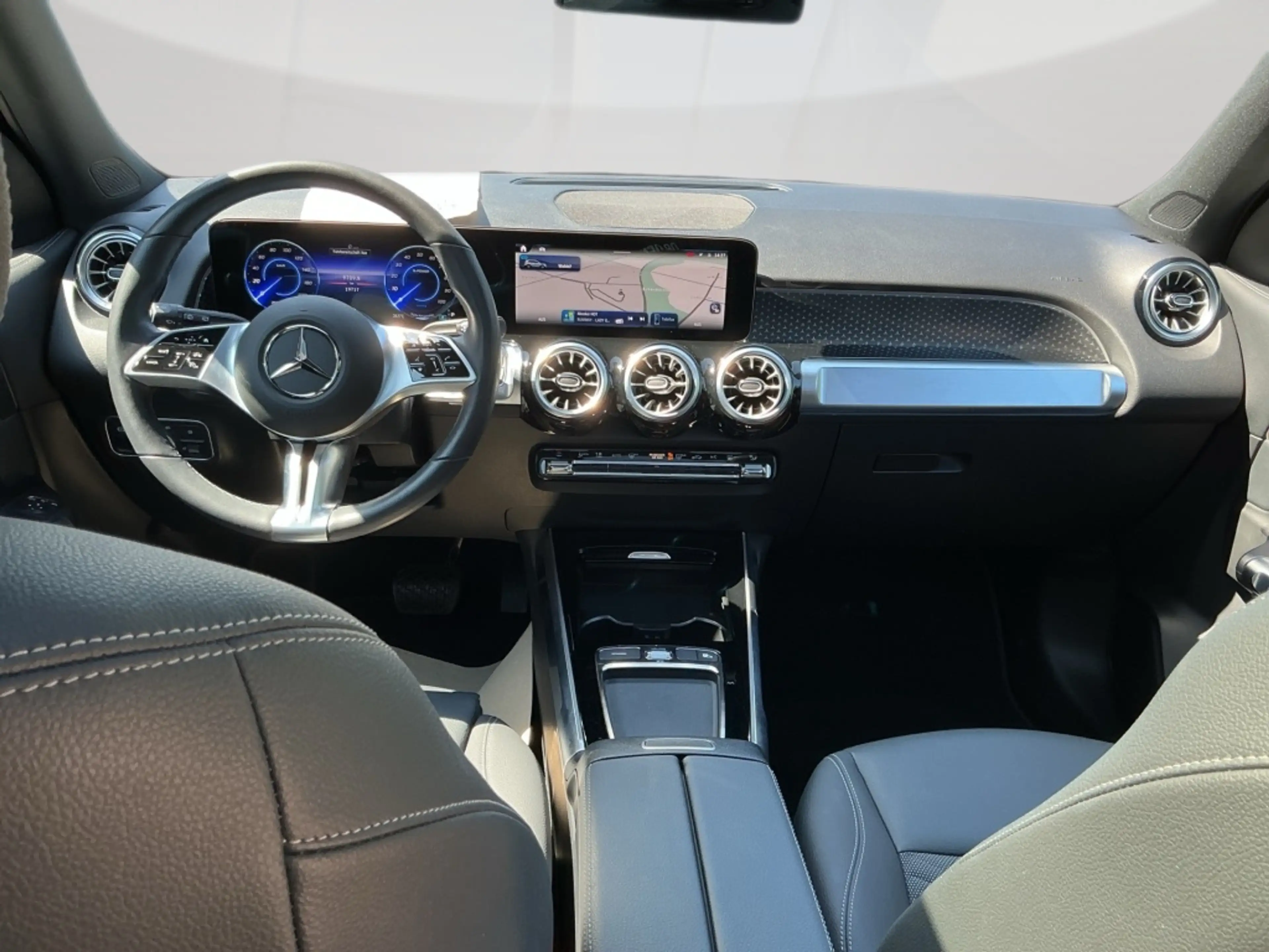 Mercedes-Benz EQB 250 + PROGRESSIVE KAMERA PANO SPUR STANDH PDC — photo 13