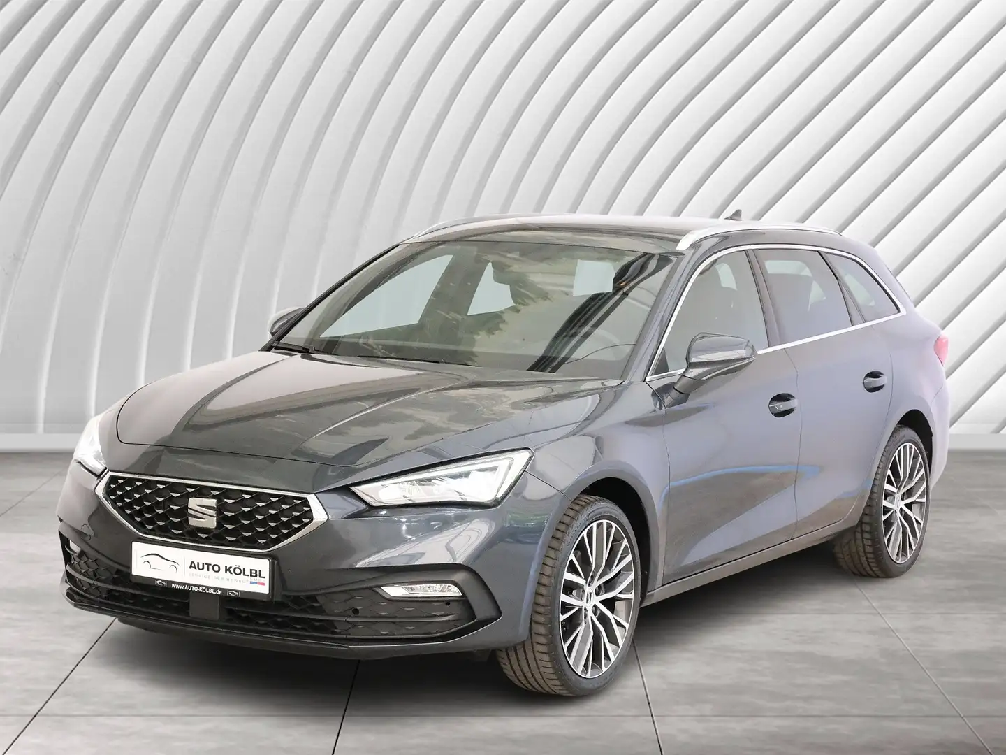 SEAT Leon Sportstourer Xcellence ACC AHK RFK NAVI LM Grijs - 1