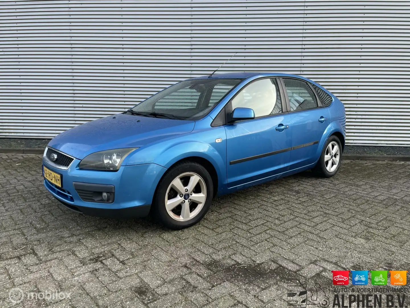 Ford Focus 1.6-16V First Edition Azul - 1