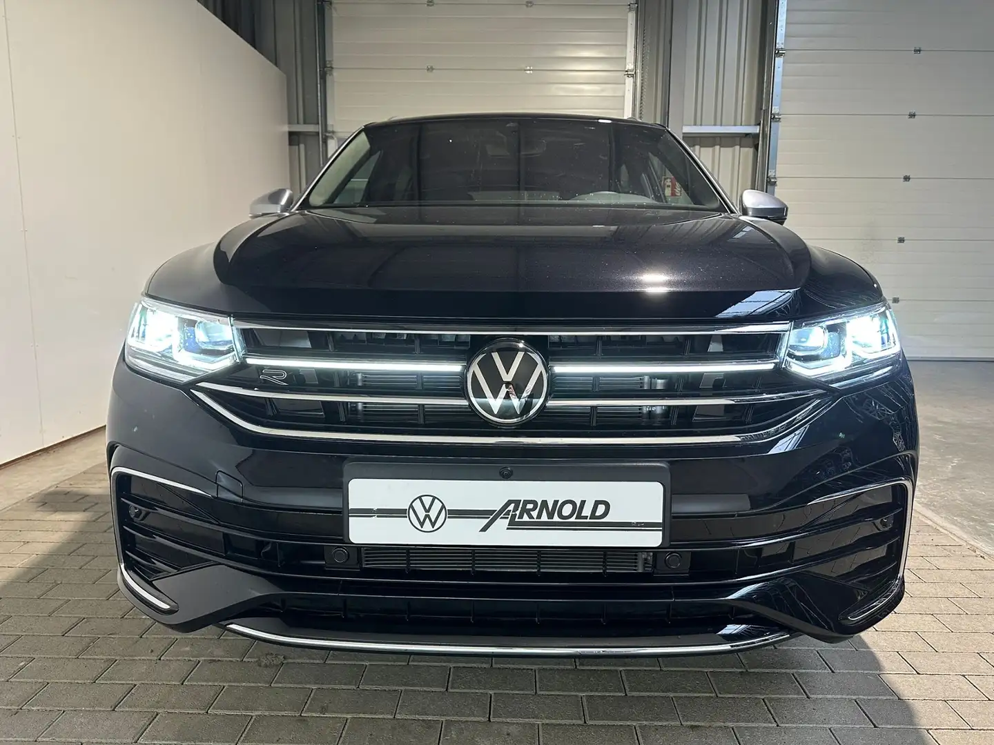 Volkswagen Tiguan Allspace R-Line 2,0 l TDI 7-Gang-DSG Schwarz - 2