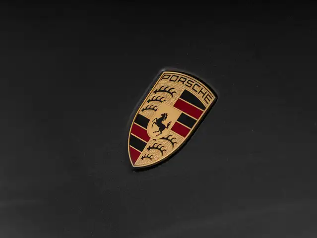 Porsche Macan view 10