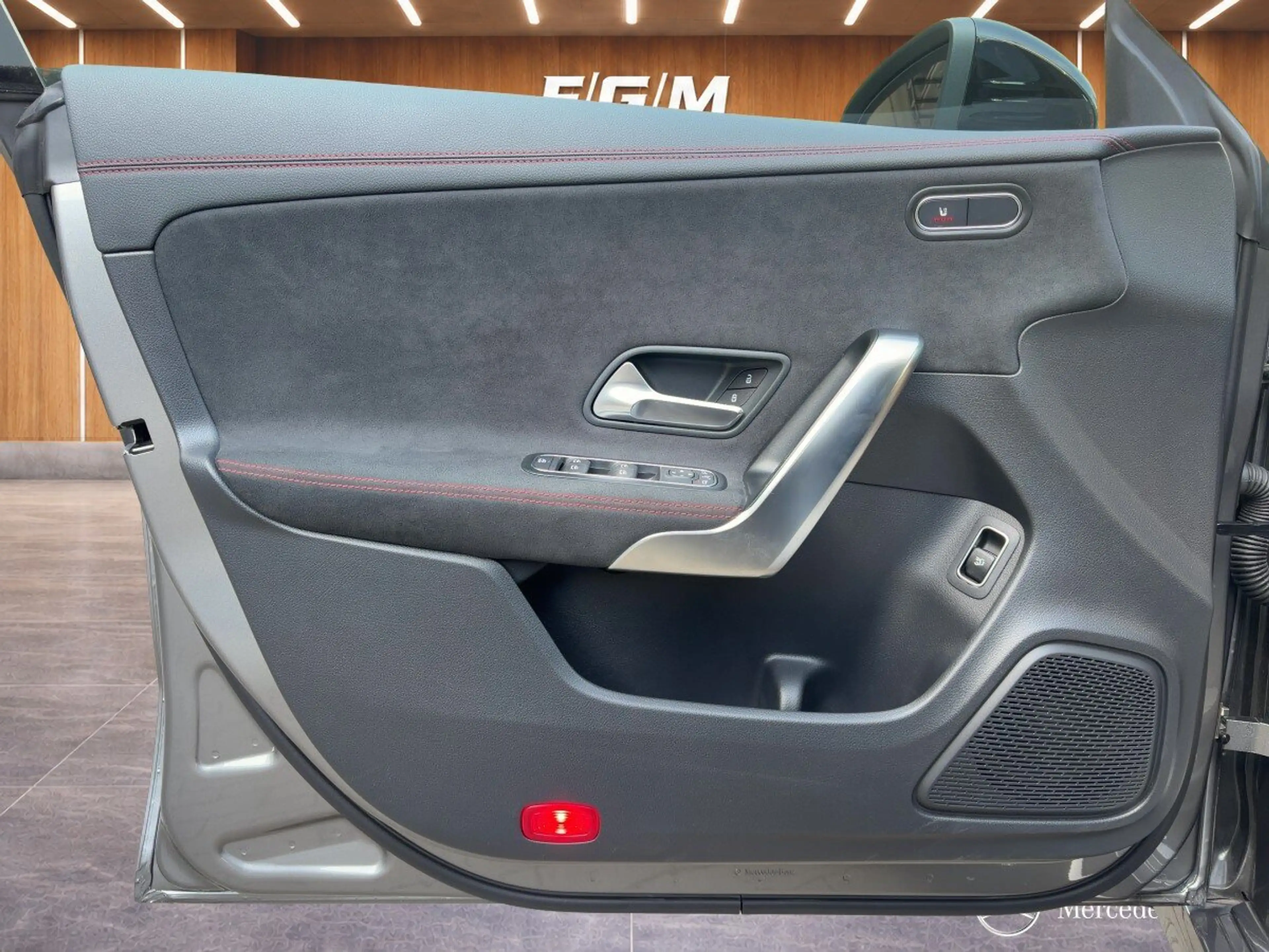 Mercedes-Benz CLA 220 CLA 220d Shooting Brake AMG-LINE+360+NIGHT+AMBIEN. — photo 14