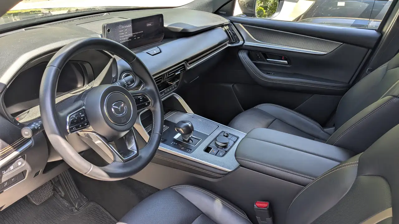 Mazda CX-90 PHEV photo Mazda CX-90 PHEV
