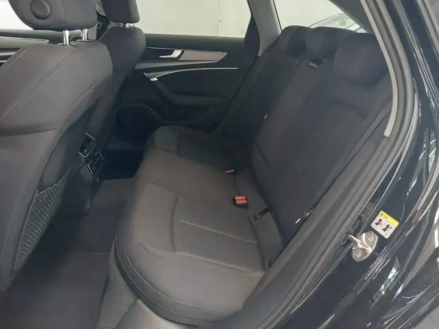 Audi A6 view 14