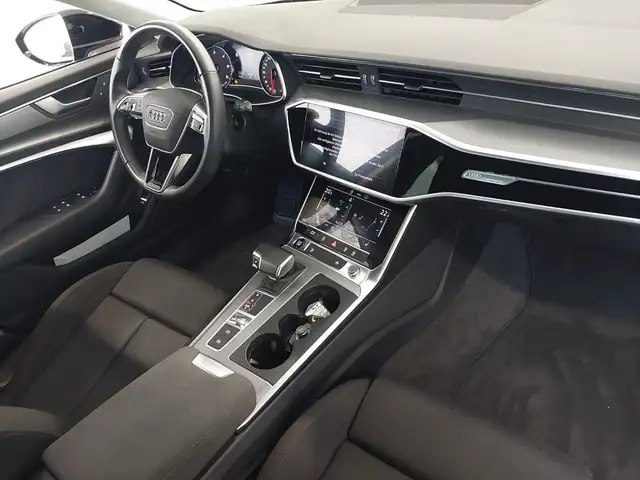 Audi A6 view 10