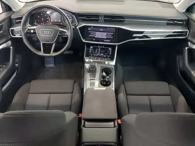 Audi A6 view 9