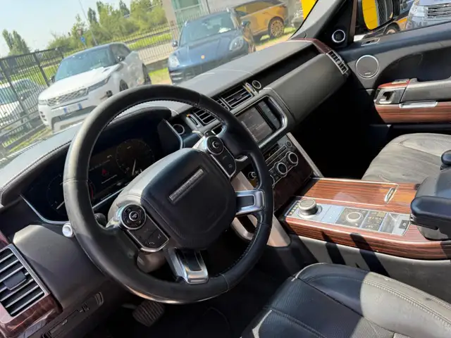 Land Rover Range Rover view 14